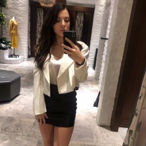 Meet your Posher, Ally